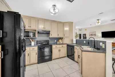 907 Dogwood Street, Robinson, TX 76706 - Photo 8