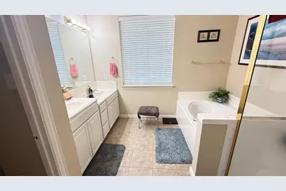 9816 Hickory Hollow Lane, Irving, TX 75063 - Photo 12