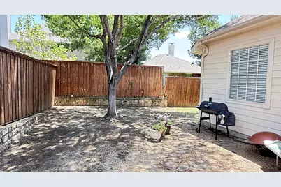 9816 Hickory Hollow Lane, Irving, TX 75063 - Photo 18