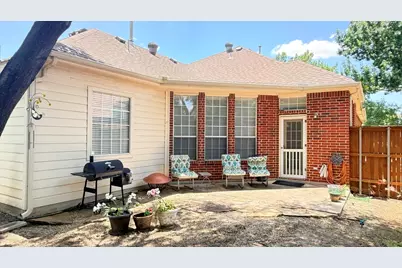 9816 Hickory Hollow Lane, Irving, TX 75063 - Photo 16