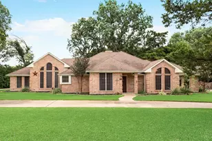 602 Creek View Cir, Ovilla, TX 75154 - Photo 1