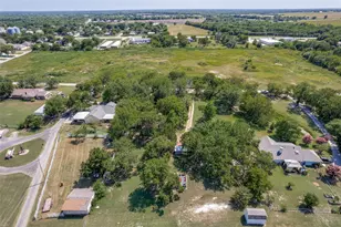 402 Jones St, Tom Bean, TX 75489 - Photo 28