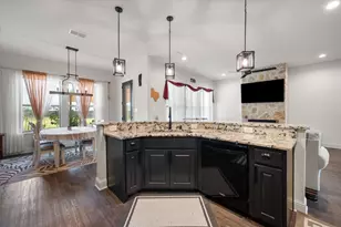 170 Grays Creek Circle, Ennis, TX 75119 - Photo 14