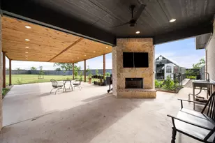 170 Grays Creek Circle, Ennis, TX 75119 - Photo 24