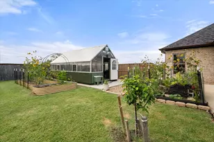 170 Grays Creek Circle, Ennis, TX 75119 - Photo 30