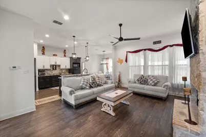 170 Grays Creek Circle, Ennis, TX 75119 - Photo 10