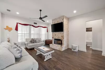 170 Grays Creek Circle, Ennis, TX 75119 - Photo 8