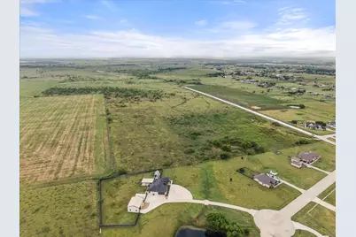 170 Grays Creek Circle, Ennis, TX 75119 - Photo 38