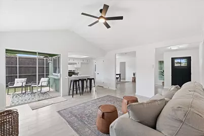 526 Village Drive, Lewisville, TX 75067 - Photo 14