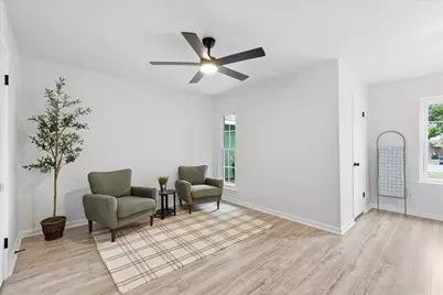 526 Village Drive, Lewisville, TX 75067 - Photo 18