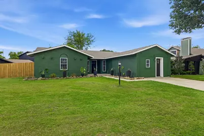 526 Village Drive, Lewisville, TX 75067 - Photo 34