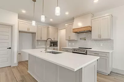 5712 Stonegate Circle, Granbury, TX 76048 - Photo 4