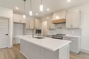 5712 Stonegate Cir, Granbury, TX 76048 - Photo 4