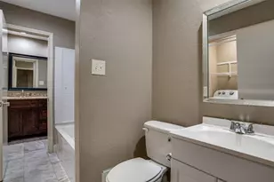 2917 Penny Ln, Euless, TX 76039 - Photo 10