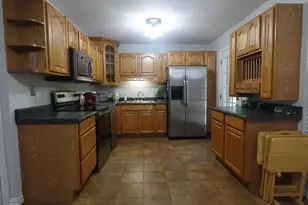 1414 W Torrey St, Granbury, TX 76048 - Photo 6