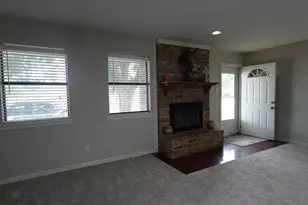 1414 W Torrey St, Granbury, TX 76048 - Photo 4