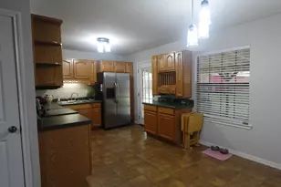1414 W Torrey St, Granbury, TX 76048 - Photo 8
