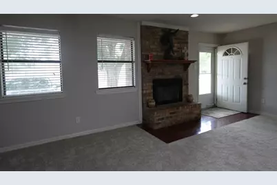 1414 W Torrey Street, Granbury, TX 76048 - Photo 4