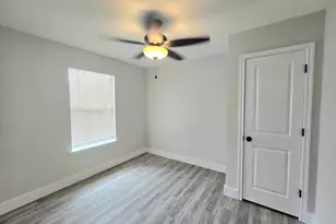 2467 Mallory Ln, Lancaster, TX 75134 - Photo 8