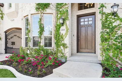 4664 Maverick Way, Carrollton, TX 75010 - Photo 2