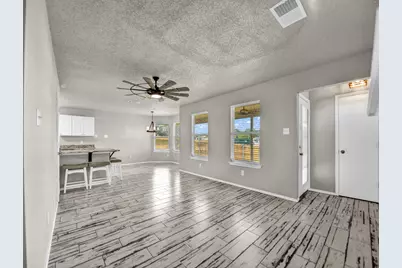 617 Oak View Court, Azle, TX 76020 - Photo 10