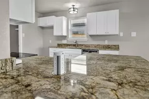 617 Oak View Ct, Azle, TX 76020 - Photo 22