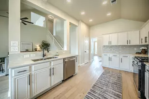801 Cobblestone Dr, Lewisville, TX 75067 - Photo 6