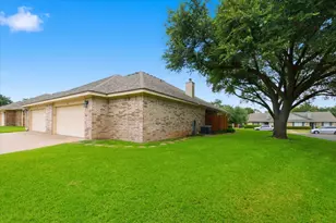 363 Old Mill Creek Dr, Woodway, TX 76712 - Photo 26