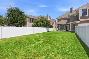 2001 Hartwell Ct, Providence Village, TX 76227 - Photo 36