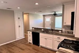 321 E Lake St, Krum, TX 76249 - Photo 12