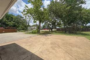 511 W Walnut St, Celina, TX 75009 - Photo 18