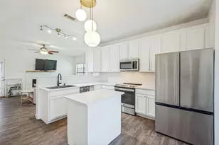 100 S Lakeview Dr, Lake Dallas, TX 75065 - Photo 6