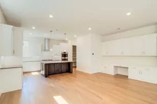 8221 Folcroft Ln, Dallas, TX 75231 - Photo 26
