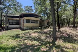 325 Oakgrove Cir, Elm Mott, TX 76640 - Photo 4