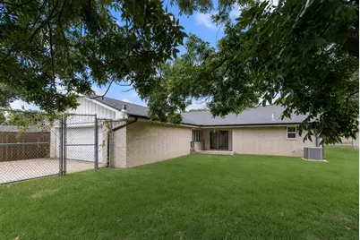 3914 Shady Hollow Lane, Dallas, TX 75233 - Photo 20