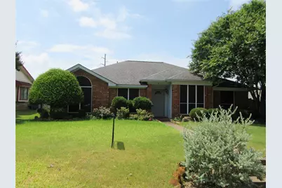 812 Red Oak Drive, Lewisville, TX 75067 - Photo 1