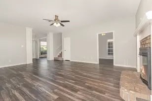 1305 Barclay Dr, Carrollton, TX 75007 - Photo 4
