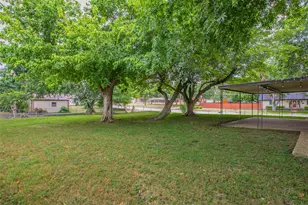 1000 N Harrison, West, TX 76691 - Photo 16