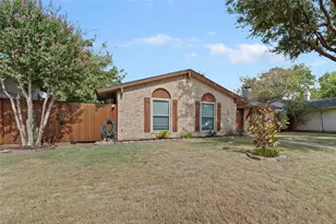 5514 Bishop Ct, Lake Dallas, TX 75065 - Photo 2