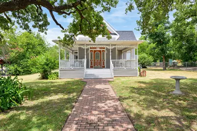 217 E 1st Street, Weatherford, TX 76086 - Photo 4