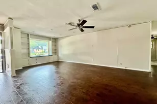 202 Juniper St, Mansfield, TX 76063 - Photo 2