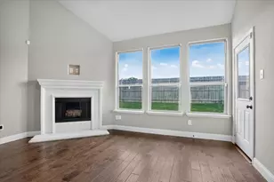 1626 Hawthorne St, Cleburne, TX 76033 - Photo 6