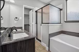 1626 Hawthorne St, Cleburne, TX 76033 - Photo 20