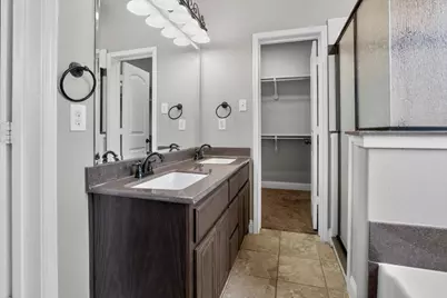 1626 Hawthorne Street, Cleburne, TX 76033 - Photo 22