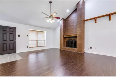 8782 Marilyn Drive, Frisco, TX 75033 - Photo 2