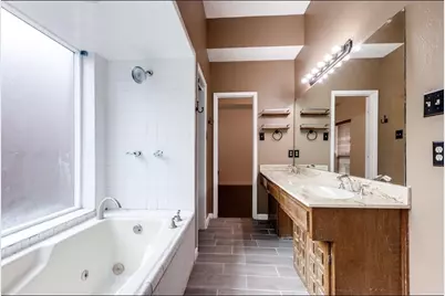 8782 Marilyn Drive, Frisco, TX 75033 - Photo 14