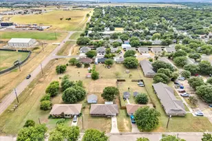 1013 S Madison St, McGregor, TX 76657 - Photo 28