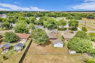 1013 S Madison St, McGregor, TX 76657 - Photo 30