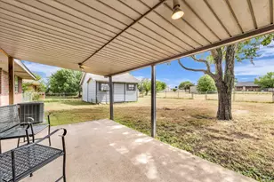 1013 S Madison St, McGregor, TX 76657 - Photo 20