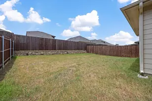 1024 Runnels Ln, Aubrey, TX 76227 - Photo 26